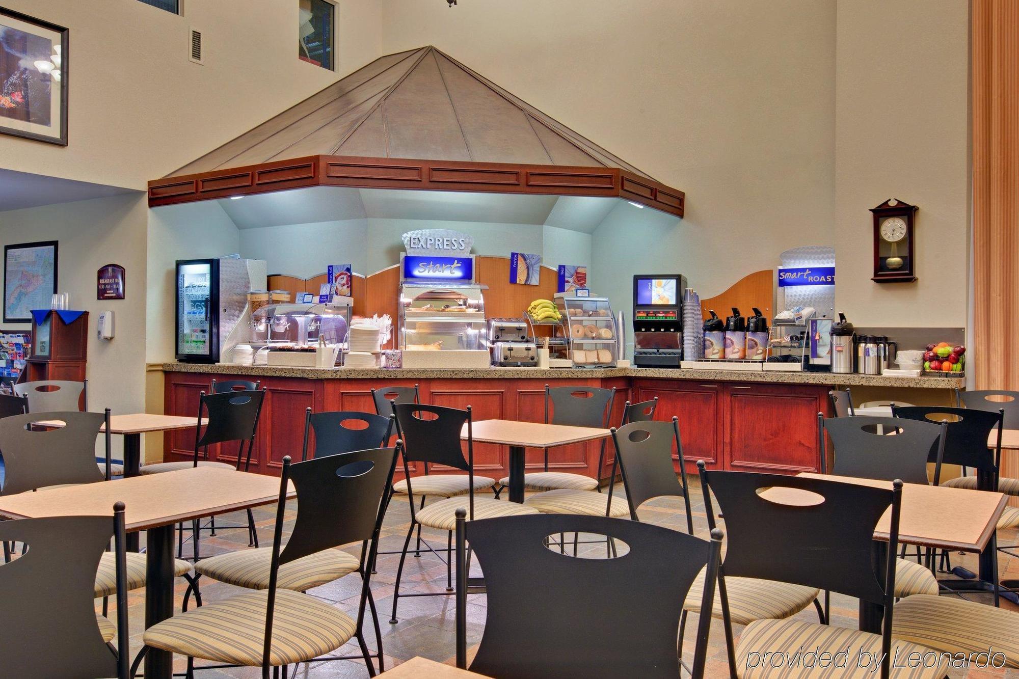Chateau Bedford Trademark Collection By Wyndham Hotel Halifax Restaurant photo