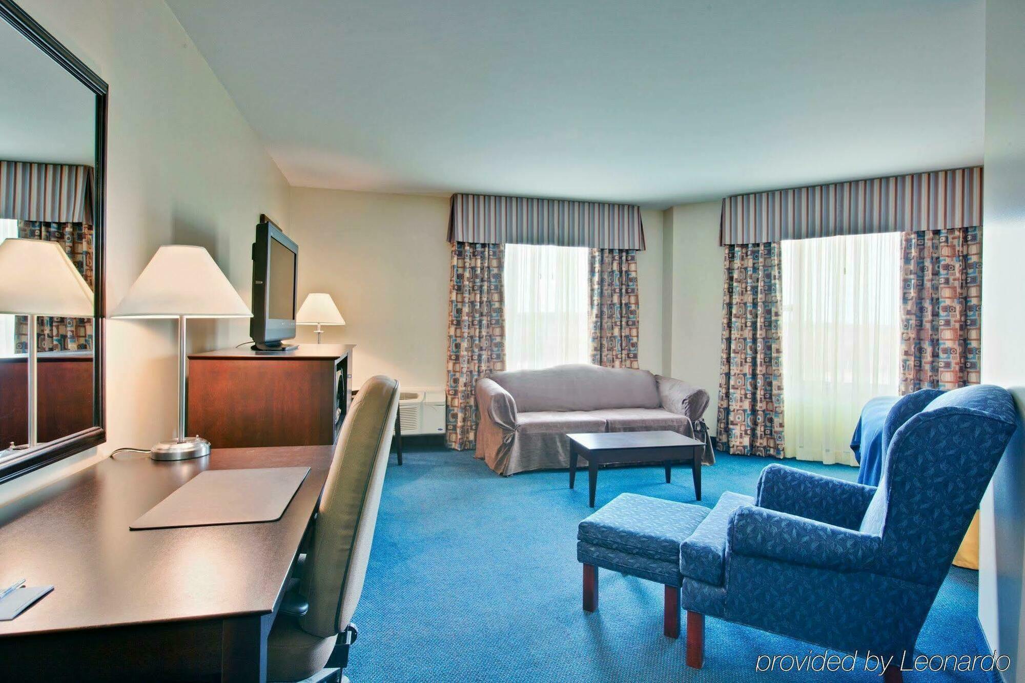 Chateau Bedford Trademark Collection By Wyndham Hotel Halifax Room photo